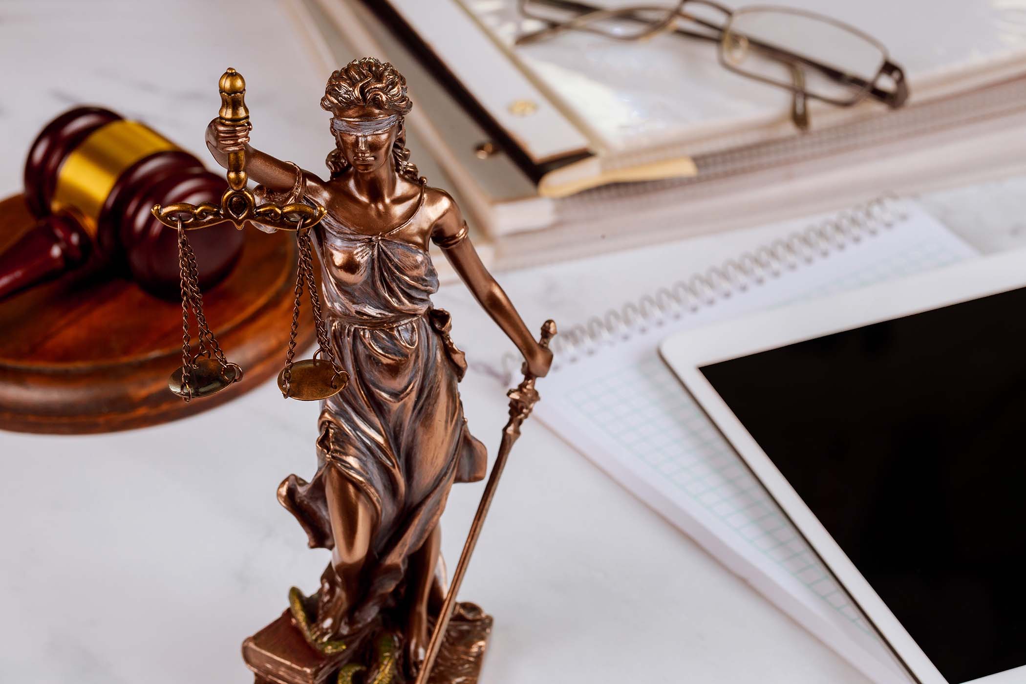 the-statue-of-justice-symbol-legal-law-office-on-LJUBPY4.jpg